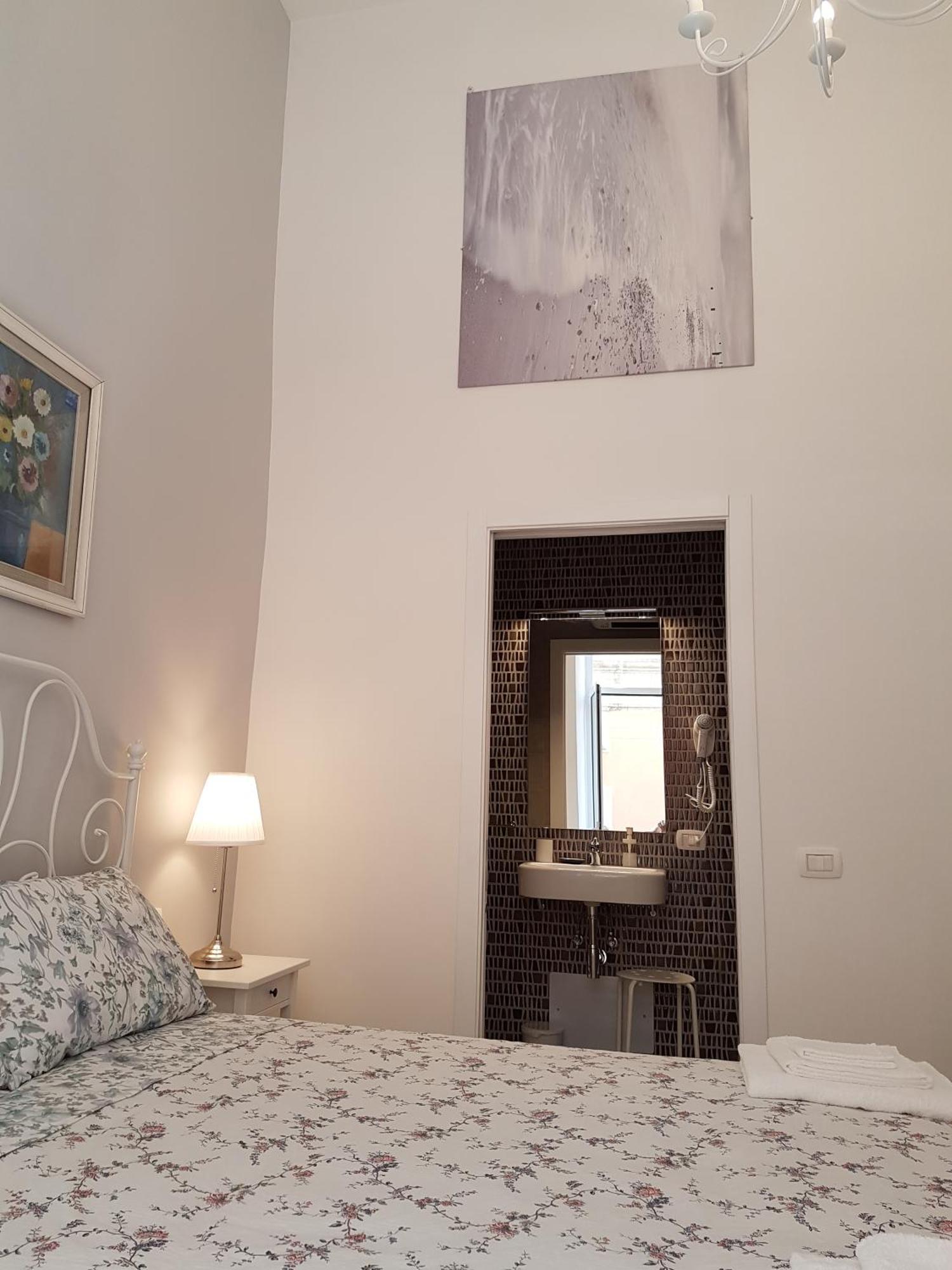 Sanbiagio, 25 Guesthouse Naples Room photo